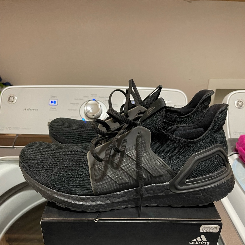 ADIDAS ULTRA BOOST 19